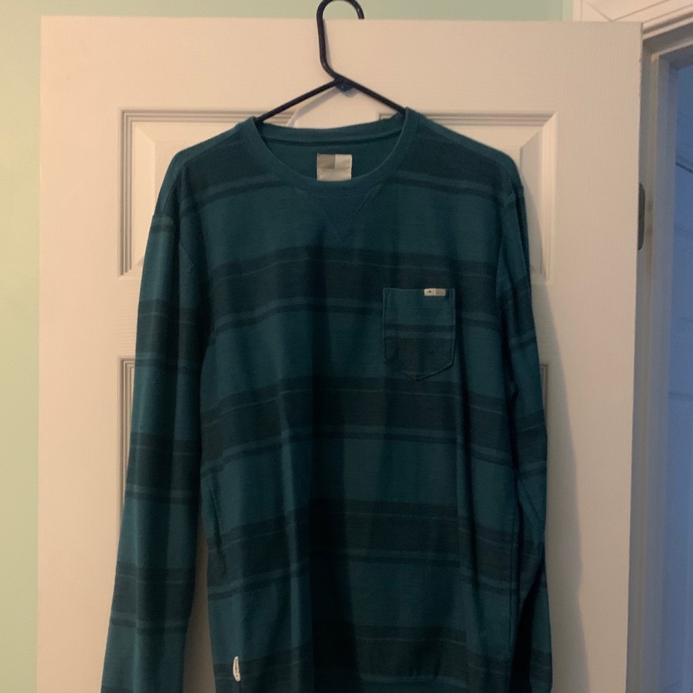 O’Neill long sleeve pullover with pocket blue